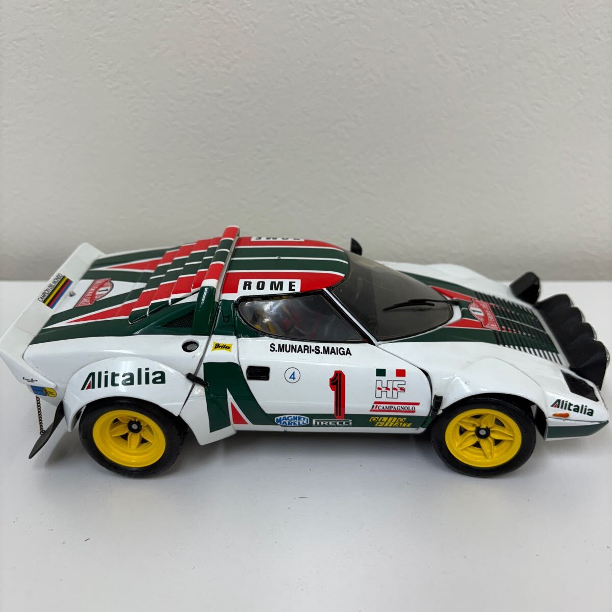 京商 1/18 ランチア ストラトス HF 1977 ミニカー