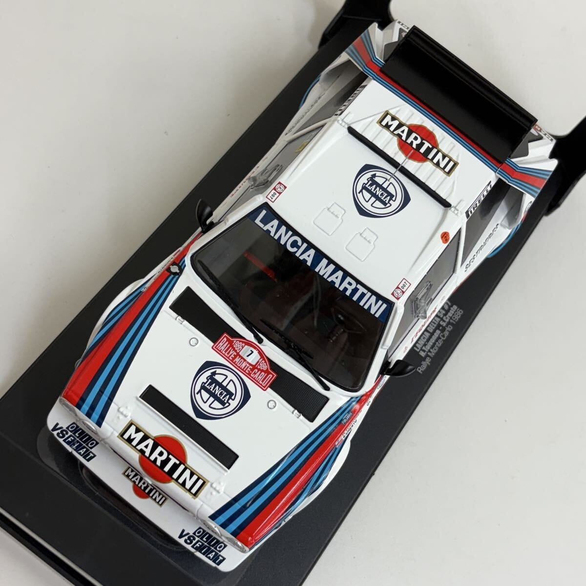ixo MODELS ランチア・デルタS4 1/18