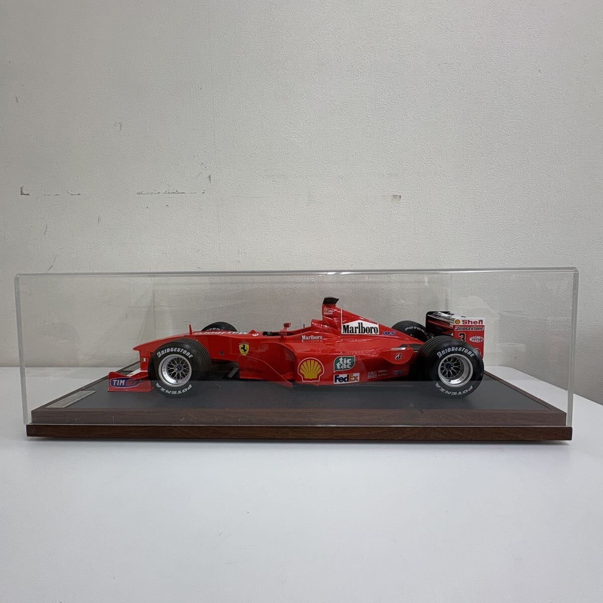 Amalgam 1/8 フェラーリ F1-2000