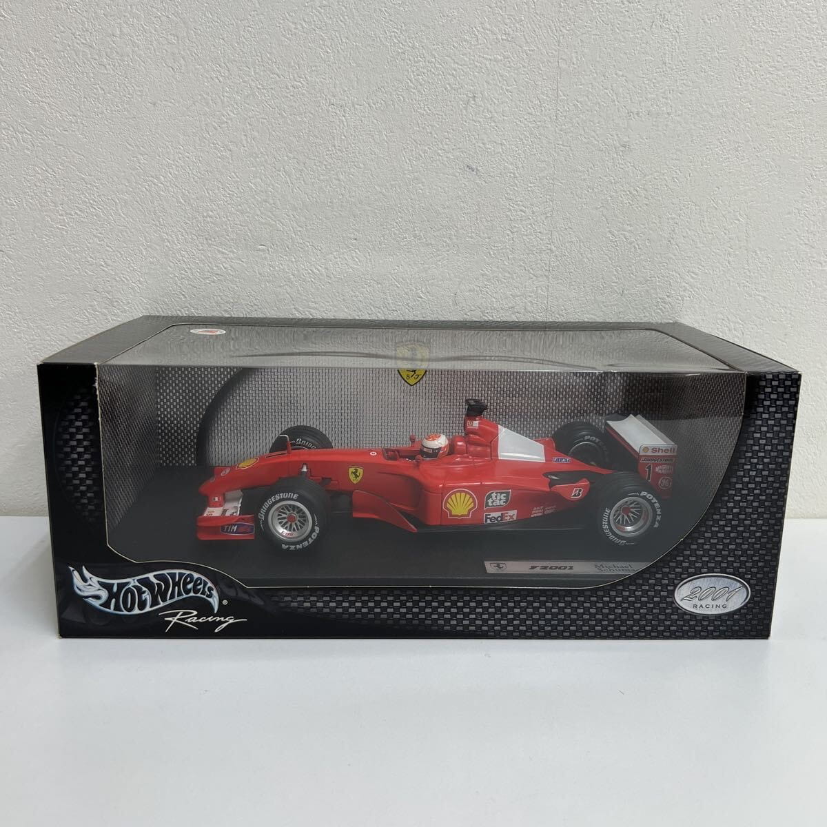 HotWheels フェラーリ  F2001 ミハエルシューマッハ